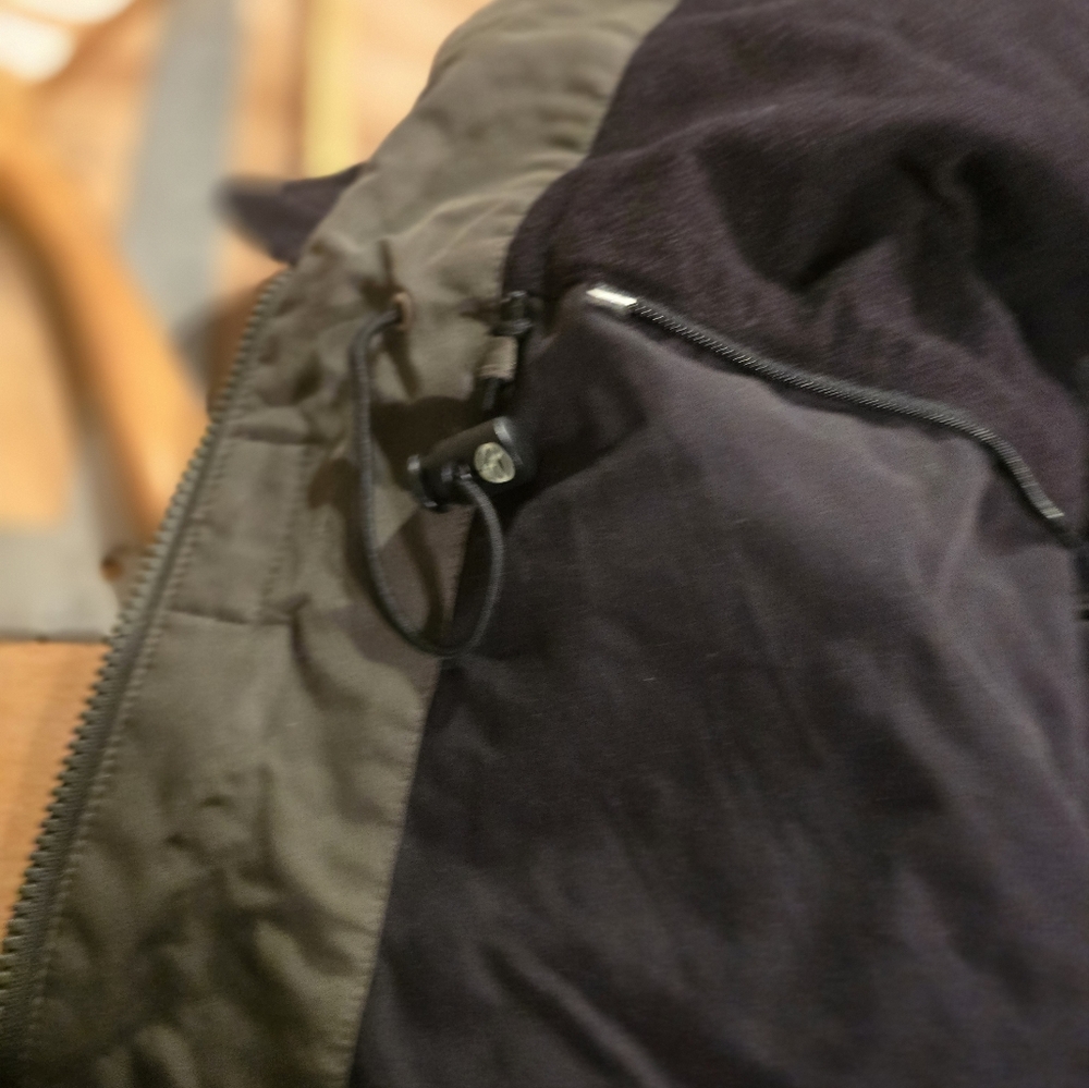 Snowboard Jacket - Picture 12 of 14